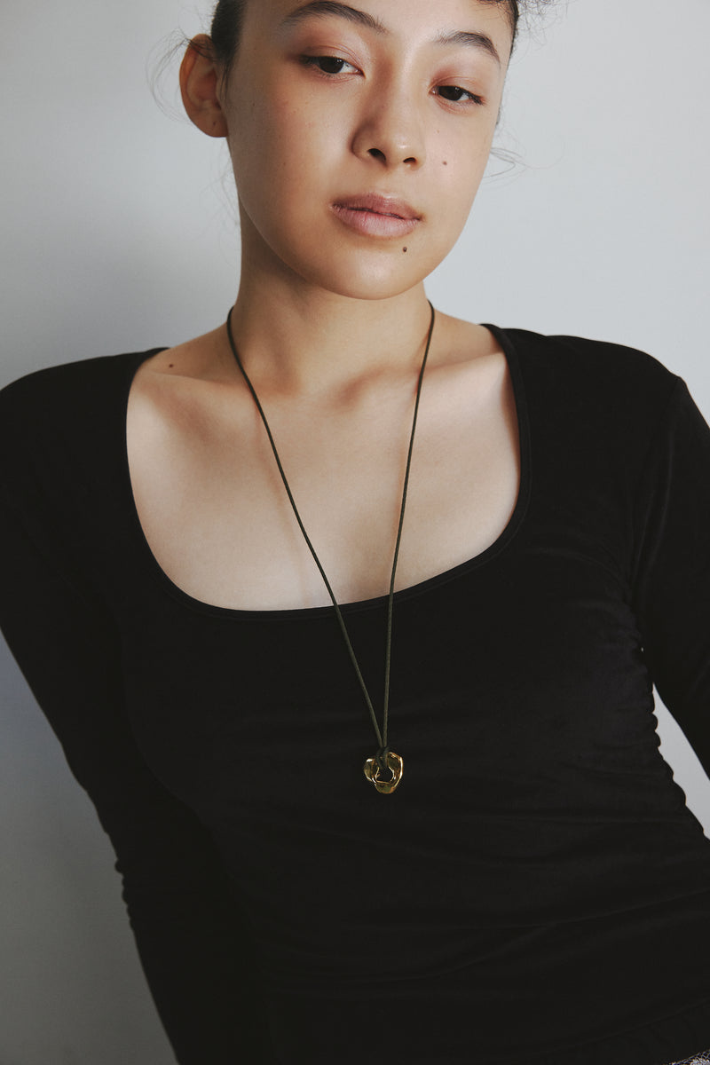 Verge gold (necklace)