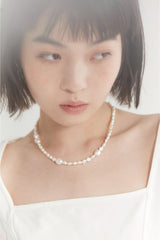 Plum (necklace)