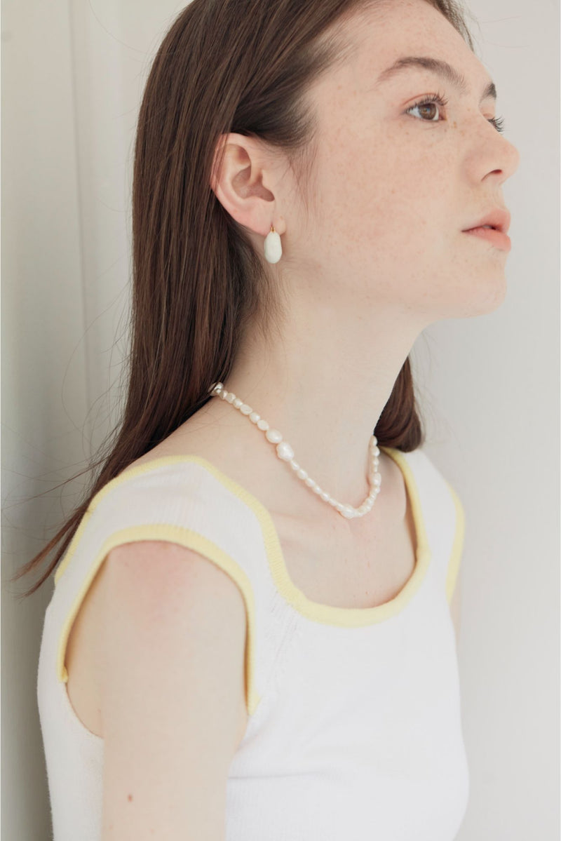 Plum (necklace)