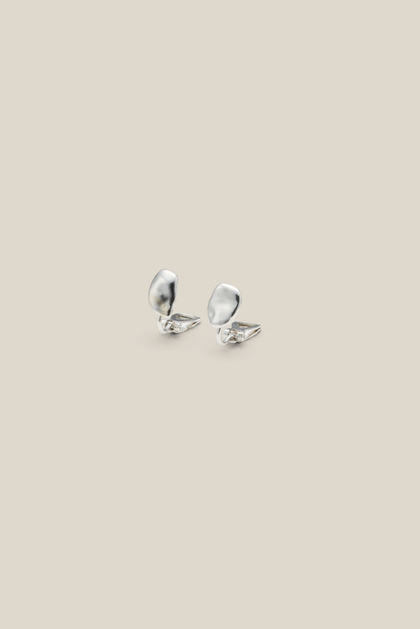 Demi silver (earring)