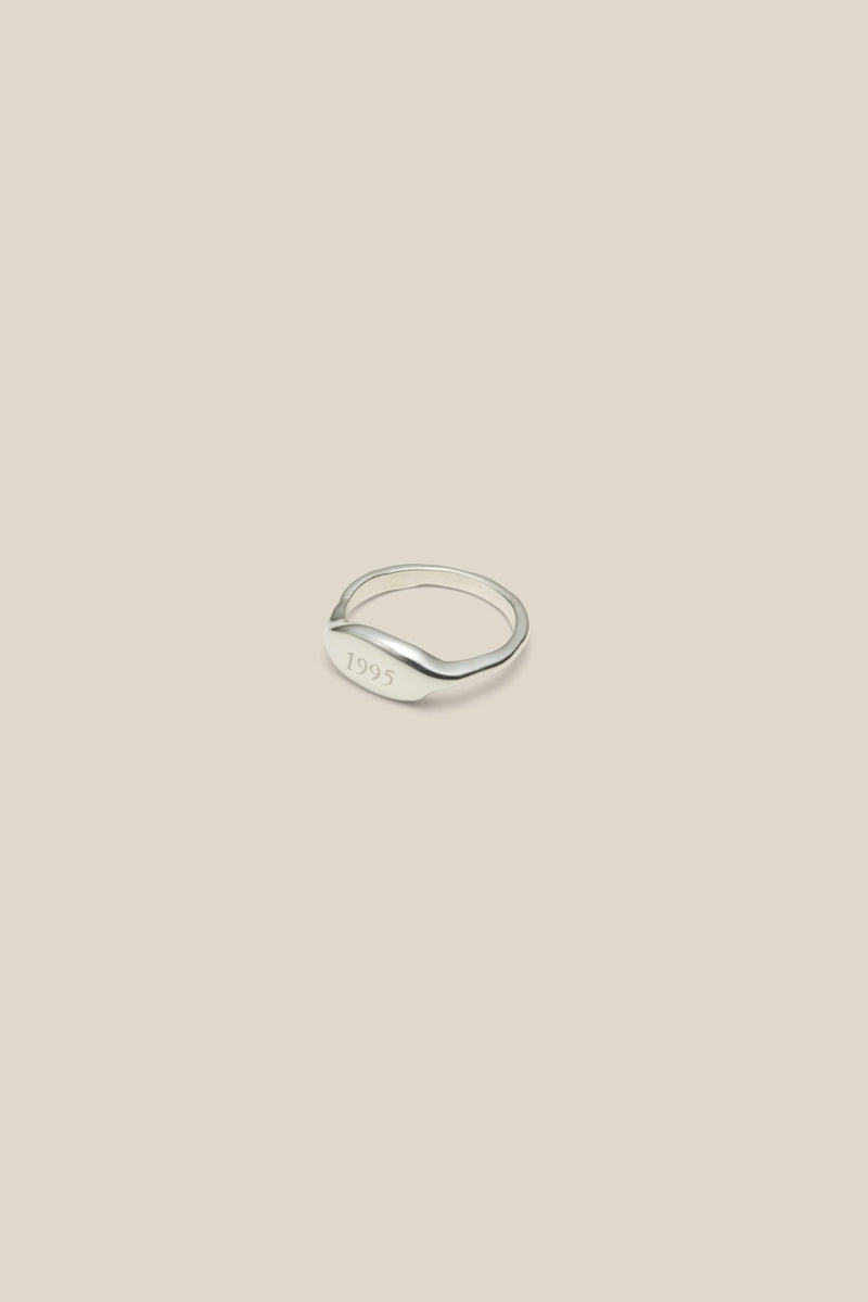 "me" ring (silver)