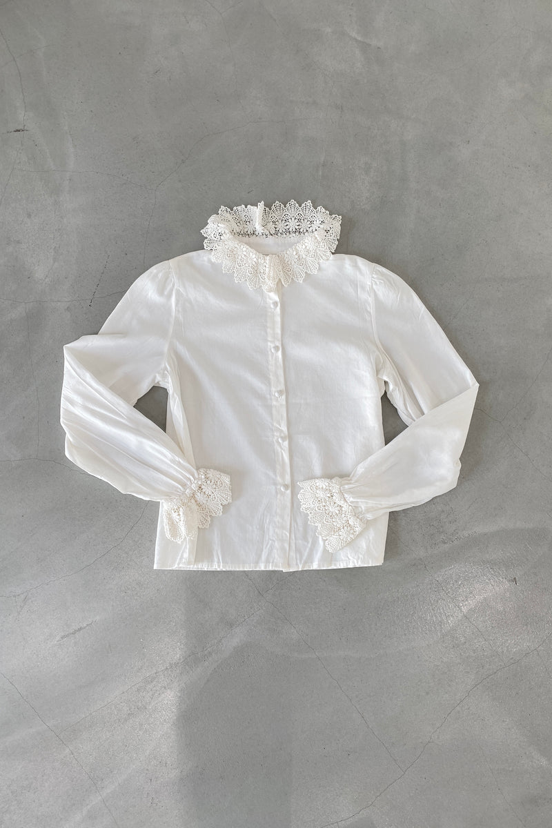 White pretty blouse – graey