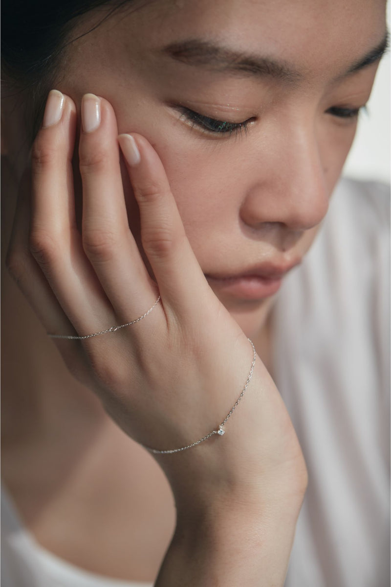 Lg diamond silver (necklace)